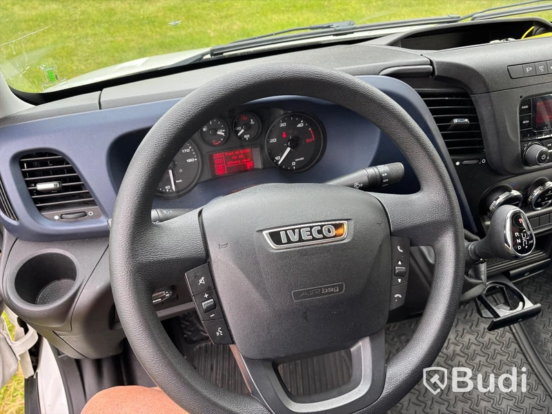 Lätt lastbil Iveco Daily 35-140 Chassi Cab 2.3 JTD Hi-Matic -2019