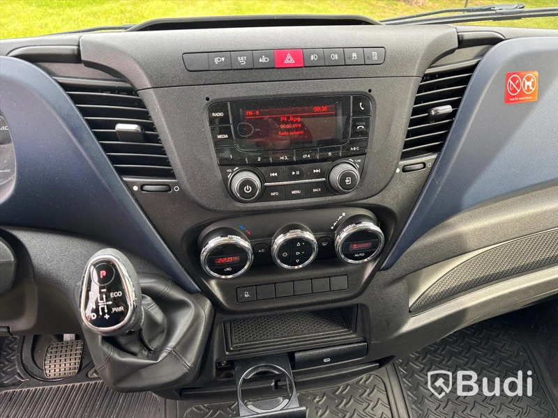 Lätt lastbil Iveco Daily 35-140 Chassi Cab 2.3 JTD Hi-Matic -2019