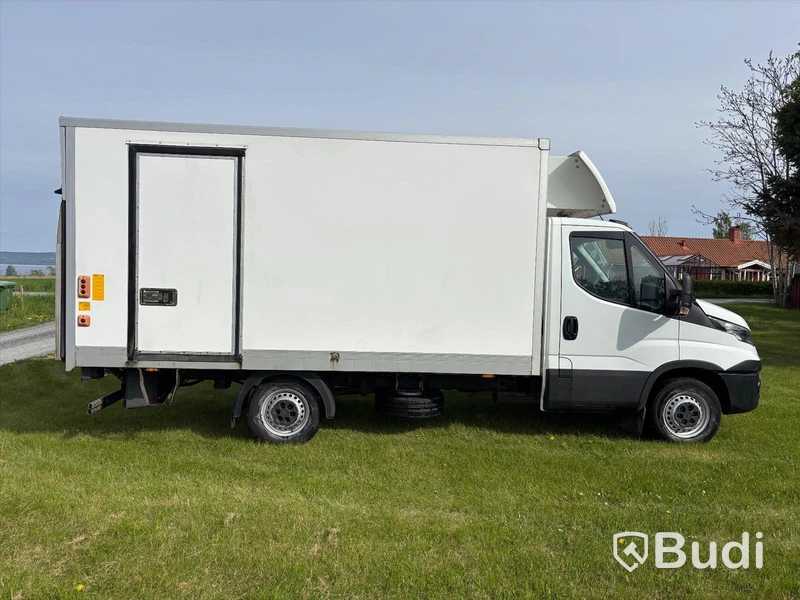 Lätt lastbil Iveco Daily 35-140 Chassi Cab 2.3 JTD Hi-Matic -2019