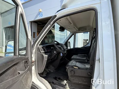 Iveco Daily 35-170 3.0 (170hk) volymskåp med bakgavellyft -2016