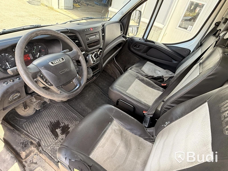 Iveco Daily 35-170 3.0 (170hk) volymskåp med bakgavellyft -2016