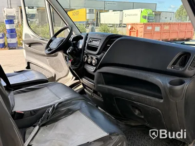 Iveco Daily 35-170 3.0 (170hk) volymskåp med bakgavellyft -2016