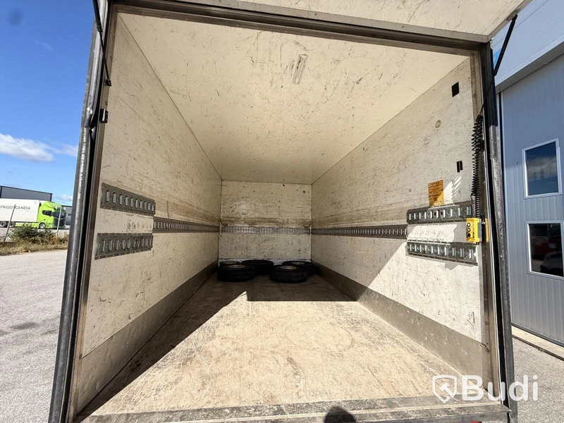 Iveco Daily 35-170 3.0 (170hk) volymskåp med bakgavellyft -2016