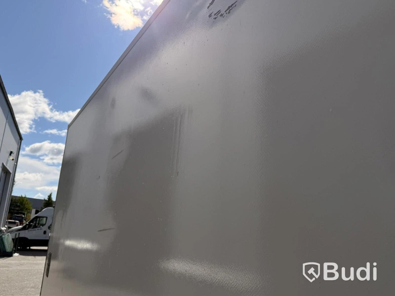 Iveco Daily 35-170 3.0 (170hk) volymskåp med bakgavellyft -2016