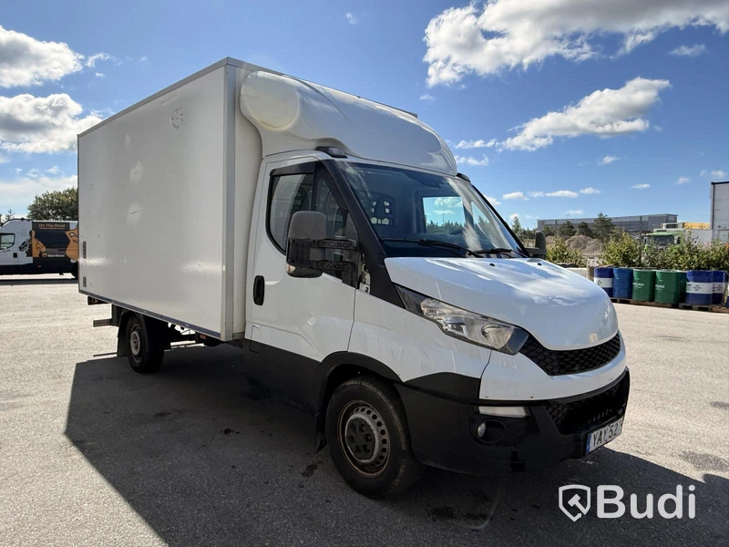 Iveco Daily 35-170 3.0 (170hk) volymskåp med bakgavellyft -2016