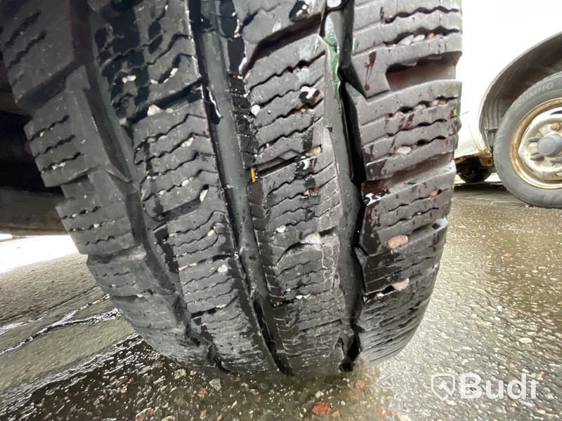 Lättlastbil Iveco Daily 2016 | 126hk | Reservdelsbil | Motorras
