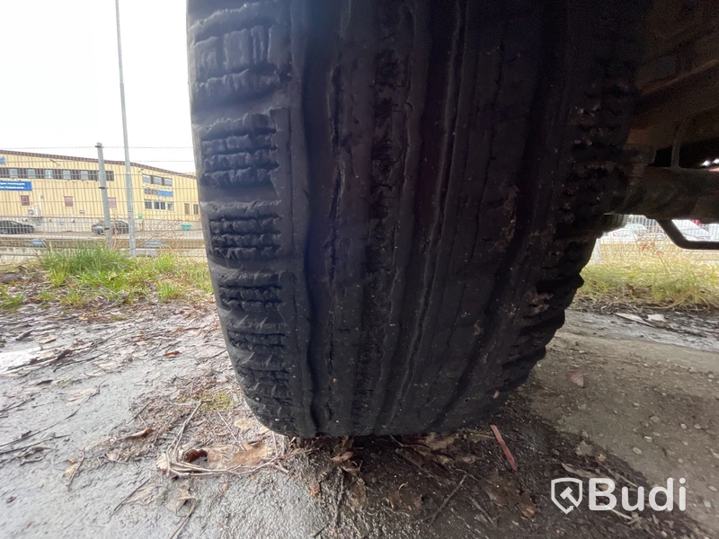 Lättlastbil Iveco Daily 2016 | 126hk | Reservdelsbil | Motorras
