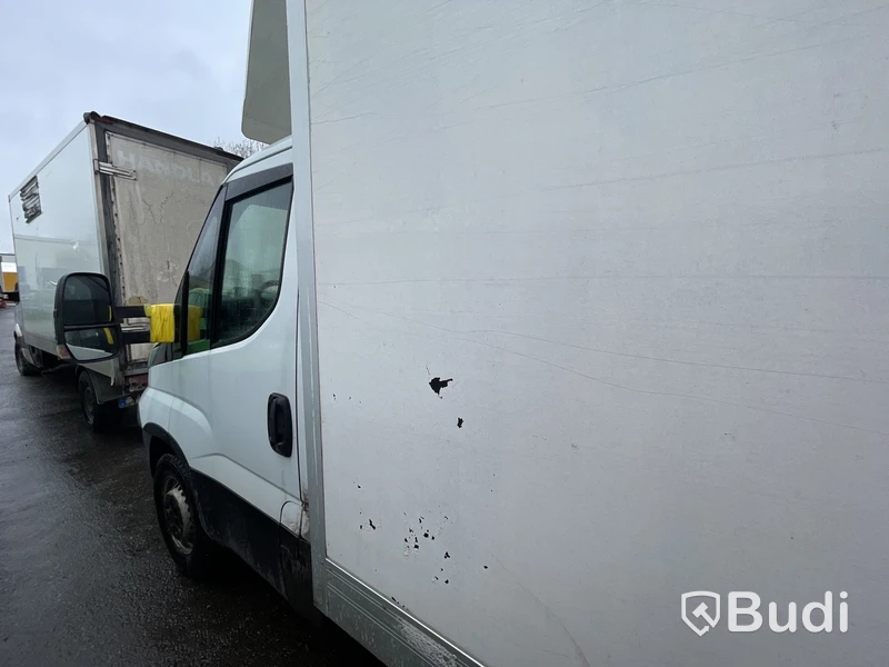 Lättlastbil Iveco Daily 2016 | 126hk | Reservdelsbil | Motorras