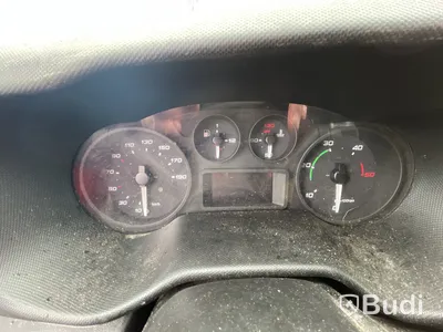 Lättlastbil Iveco Daily 2016 | 126hk | Reservdelsbil | Motorras