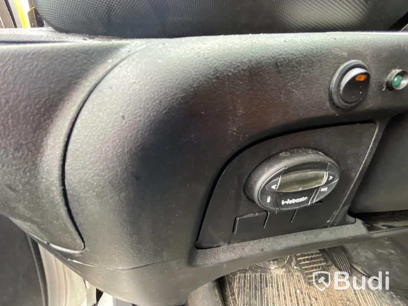 Lättlastbil Iveco Daily 2016 | 126hk | Reservdelsbil | Motorras