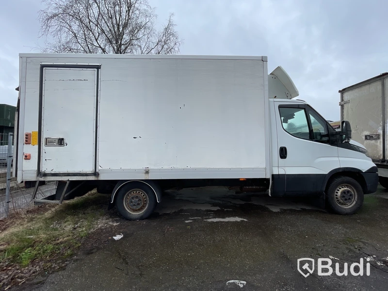 Lättlastbil Iveco Daily 2016 | 126hk | Reservdelsbil | Motorras