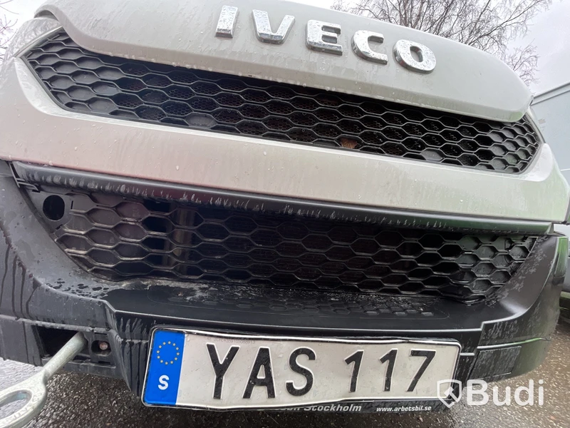 Lättlastbil Iveco Daily 2016 | 126hk | Reservdelsbil | Motorras