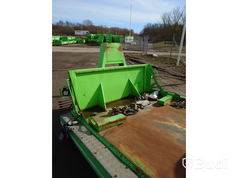 Lastväxlarflak med liftdumper byggnation