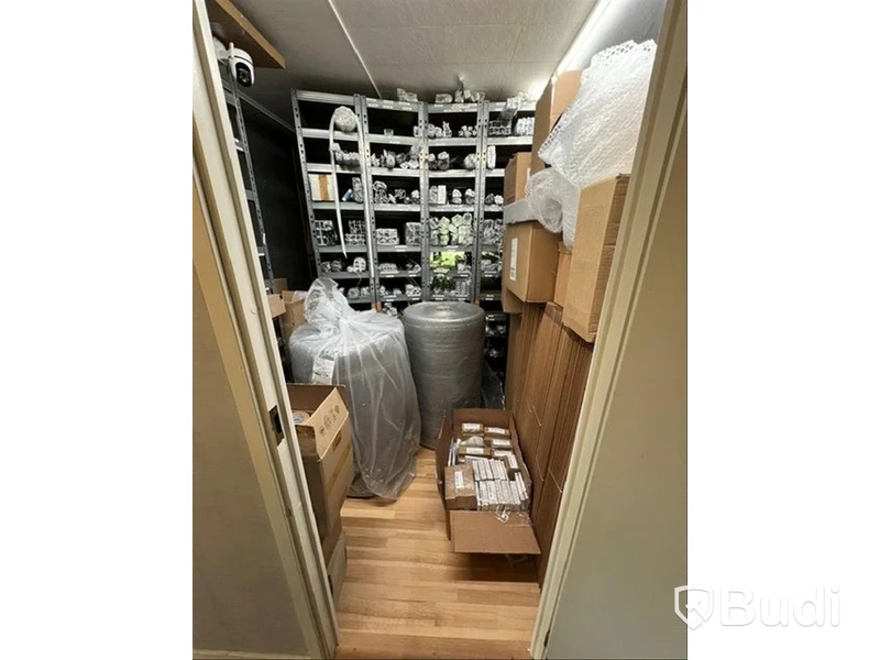 (NEW) Lot of LED products, etc. (large lot)