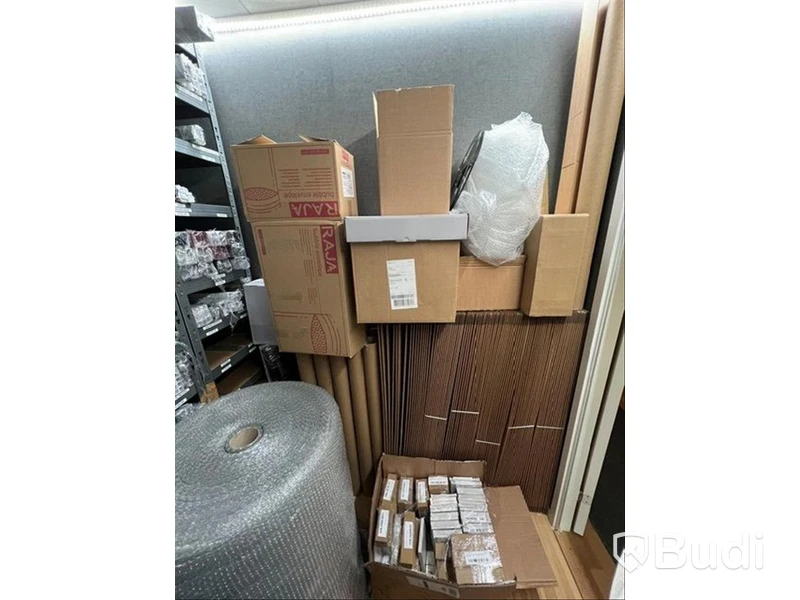 (NEW) Lot of LED products, etc. (large lot)
