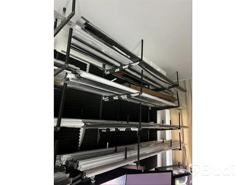 (NEW) Lot of LED products, etc. (large lot)