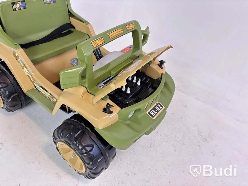 Eldriven leksaksbil, Deser hero KL-02, militärgrön