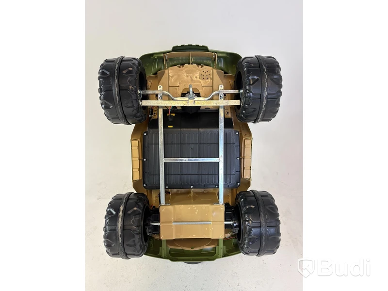 Eldriven leksaksbil, Deser hero KL-02, militärgrön