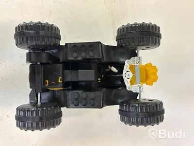 2 st. Eldrivna fyrhjulingar, KL-788, svart och röd, samt truck med dumpningsfunktion, gul