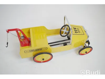 (NEW) Sleipner Pedal Car, Tow Truck 1938, Yellow.