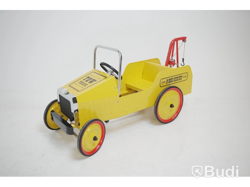 (NEW) Sleipner Pedal Car, Tow Truck 1938, Yellow.