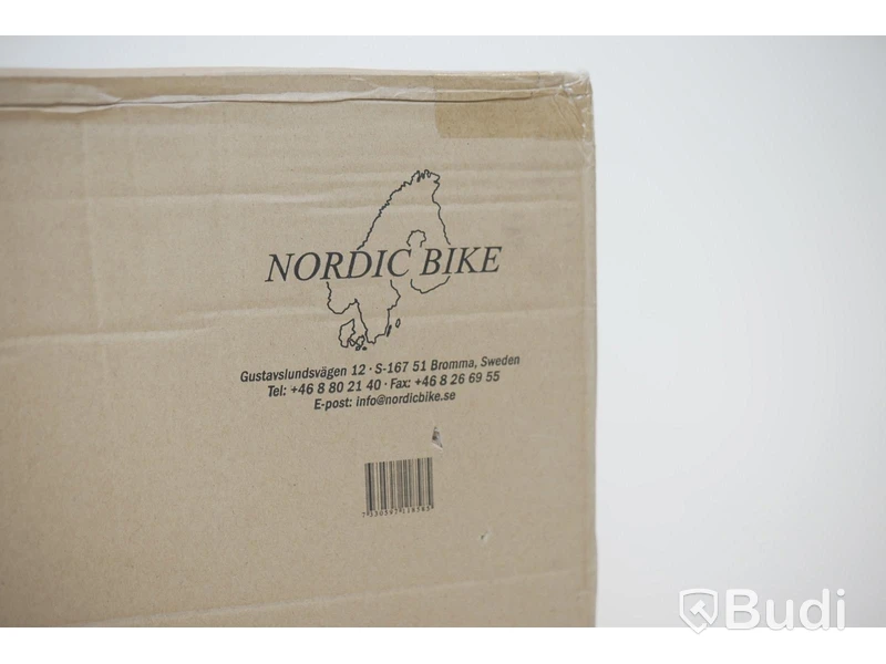 (NEW) Nordic Bike Pedal Car, Classic Car 1935, Pink.