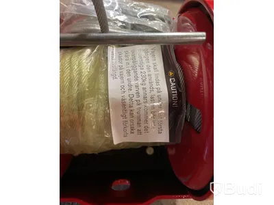 Vinsch, elektrisk lyftanordning, röd