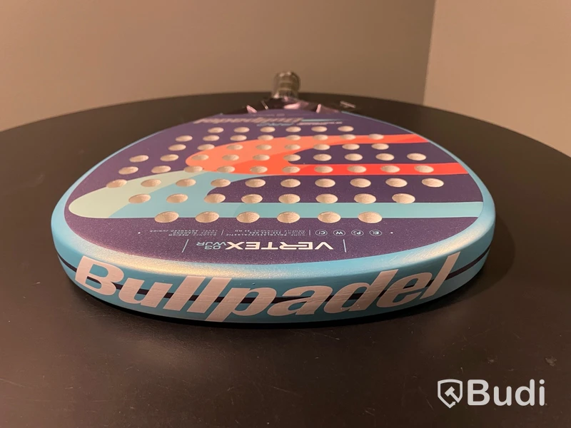 Padelracket Bullpadel - Vertex junior, 2022, ord. pris 495 kr