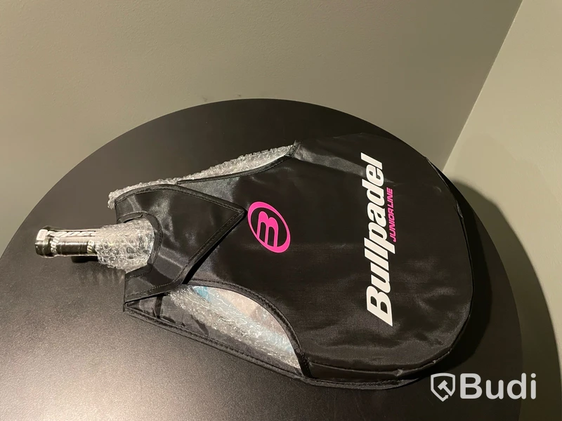 Padelracket Bullpadel - Vertex junior, 2022, ord. pris 495 kr