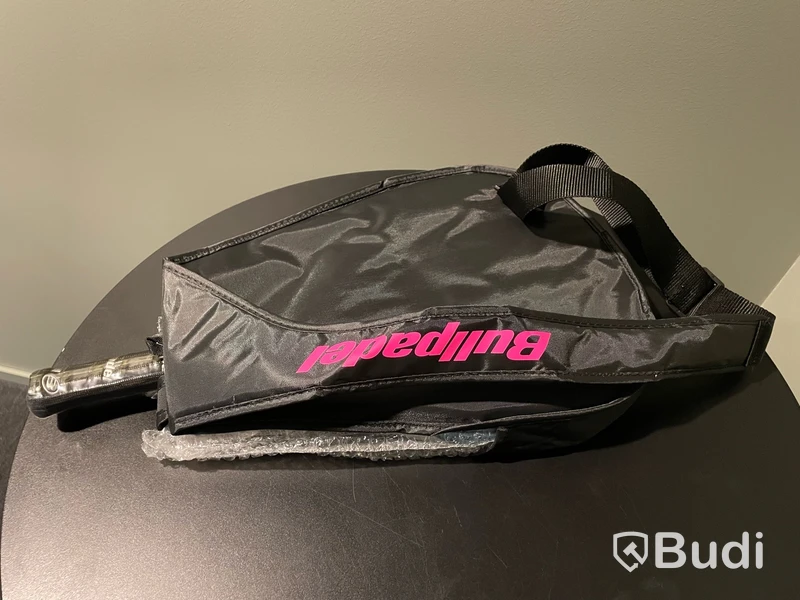 Padelracket Bullpadel - Vertex junior, 2022, ord. pris 495 kr