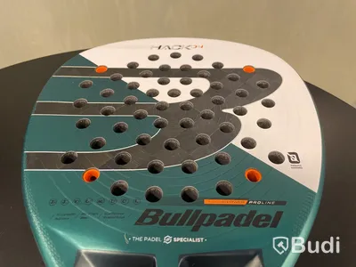 Padelracket Bullpadel Hack 04 Paquito, 2025, ord. pris 2495 kr