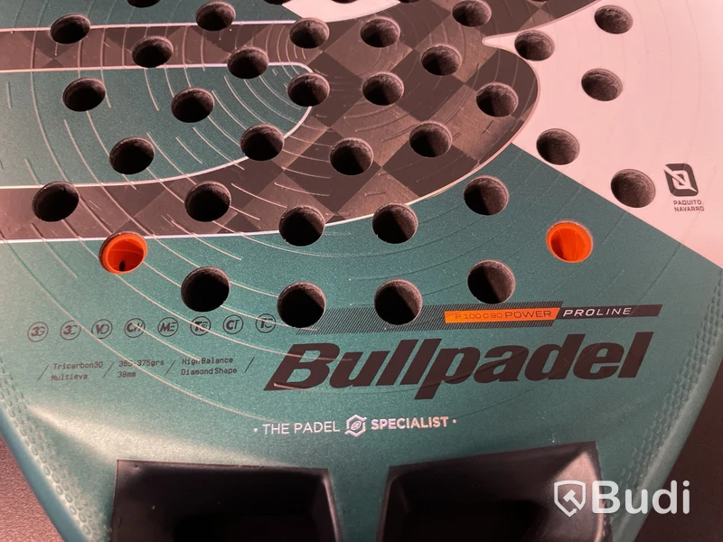 Padelracket Bullpadel Hack 04 Paquito, 2025, ord. pris 2495 kr