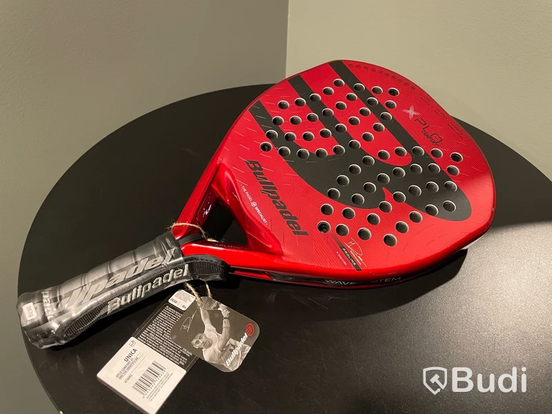 Padelracket Bullpadel - XPLO comfort 2025, ord. pris 2495 kr