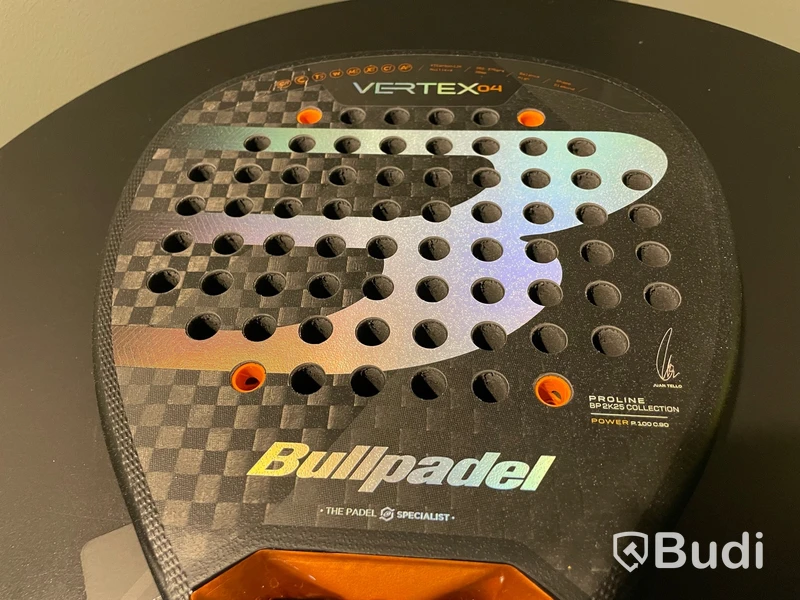 Padelracket Bullpadel Vertex 04 Tello, 2025, ord. pris 2695 kr