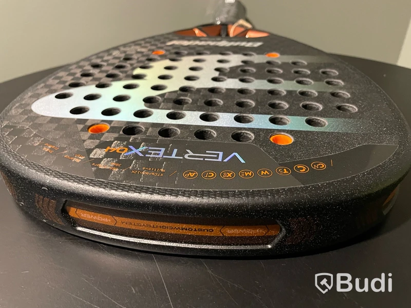 Padelracket Bullpadel Vertex 04 Tello, 2025, ord. pris 2695 kr
