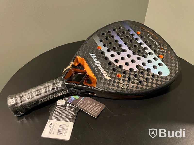 Padelracket Bullpadel Vertex 04 Tello, 2025, ord. pris 2695 kr