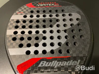 Padelracket Bullpadel - Vertex 04 Hybrid 2024, ord. pris 2695 kr