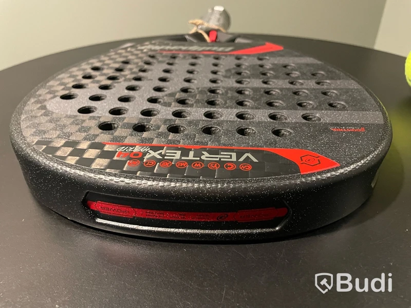 Padelracket Bullpadel - Vertex 04 Hybrid 2024, ord. pris 2695 kr