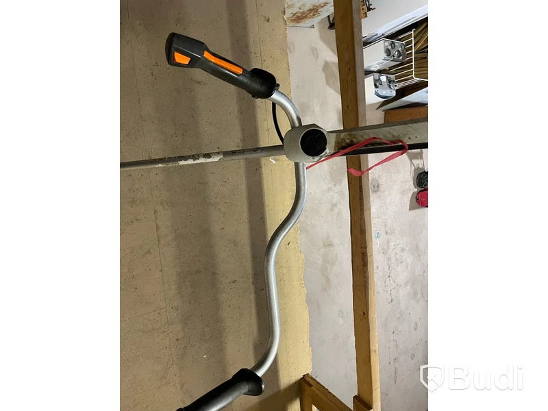2 st Stihl, röjsåg och häcksax, Startar ej