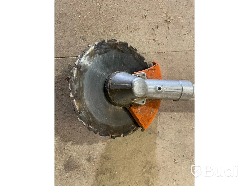 2 st Stihl, röjsåg och häcksax, Startar ej