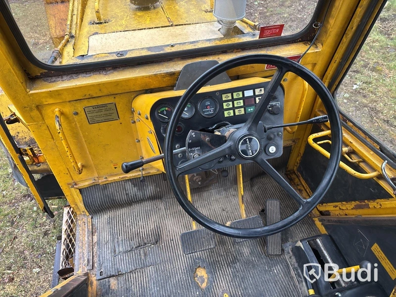 Traktorgrävare Volvo BM 616 B