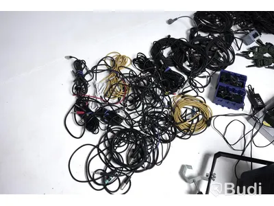 Diverse karaoke paket, med kablar, mikrofoner bla.