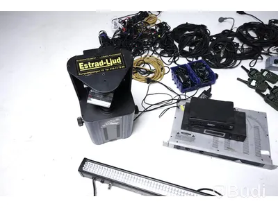 Diverse karaoke paket, med kablar, mikrofoner bla.