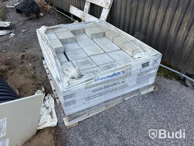 Lot of stone and garden paving slabs