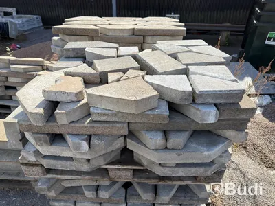 Lot of stone and garden paving slabs