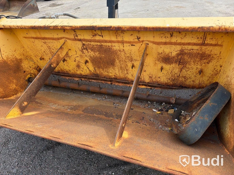 Grit spreader Optima SP-1000