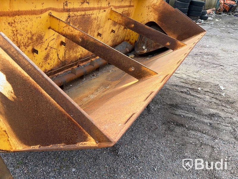 Grit spreader Optima SP-1000