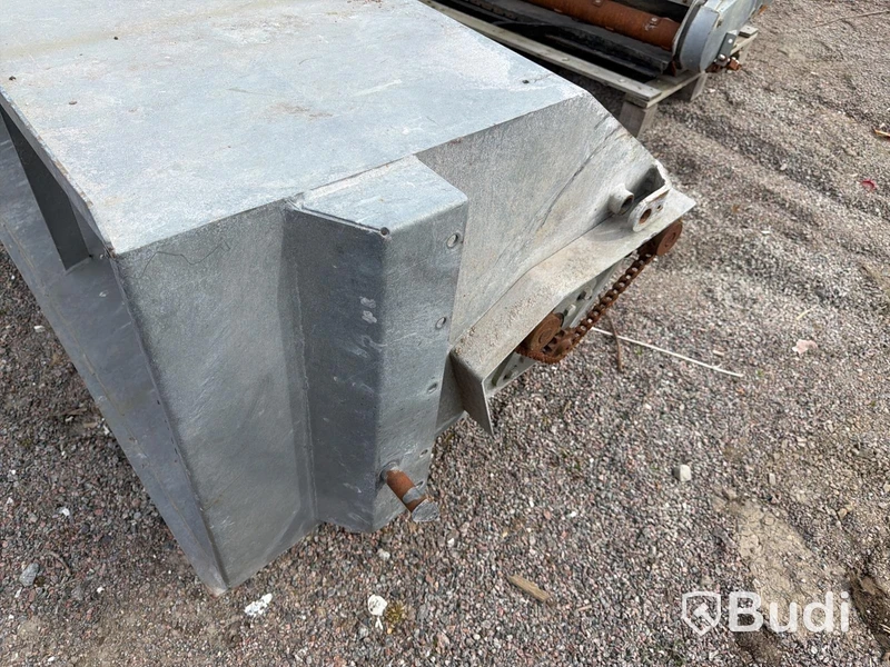 Sand spreader (repair project)