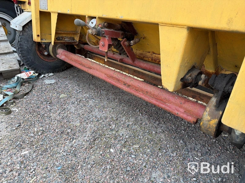 Truck-mounted sand spreader, Friggeråkers Verstäder
