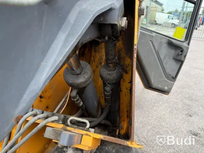 Wille 455B implement carrier, 2006, with sweeper roller
